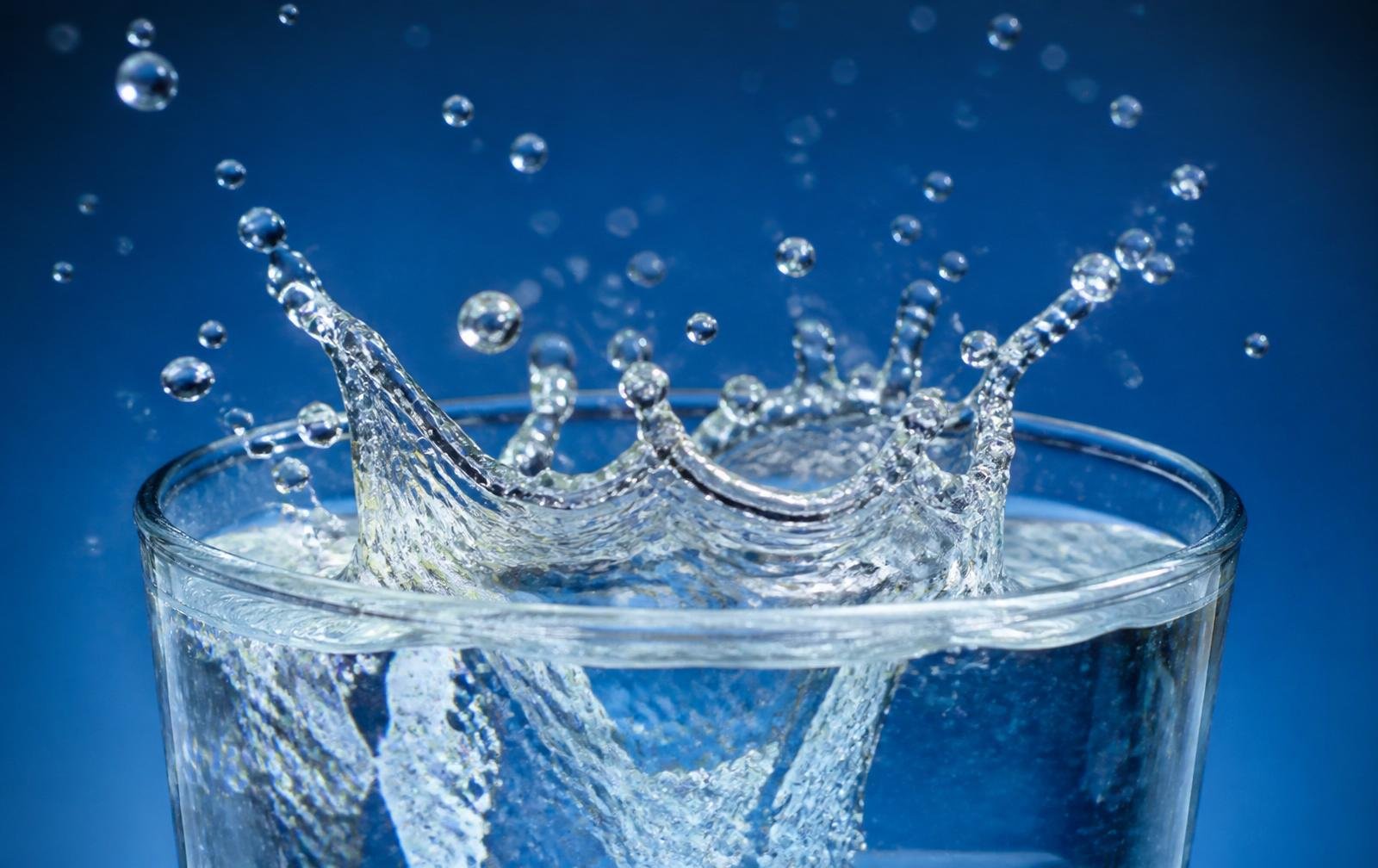 Pure water splash